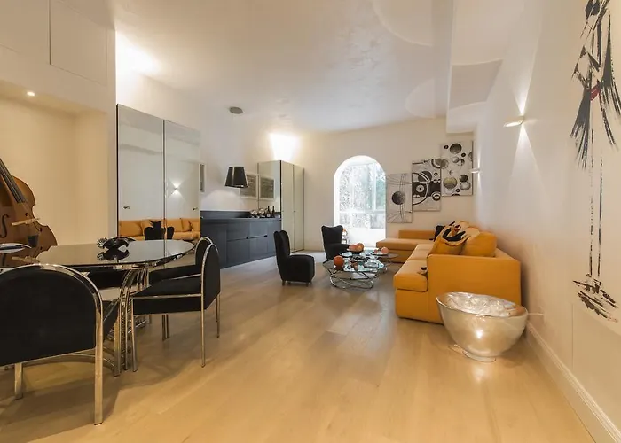 Luxury Apartment - Broletto 39